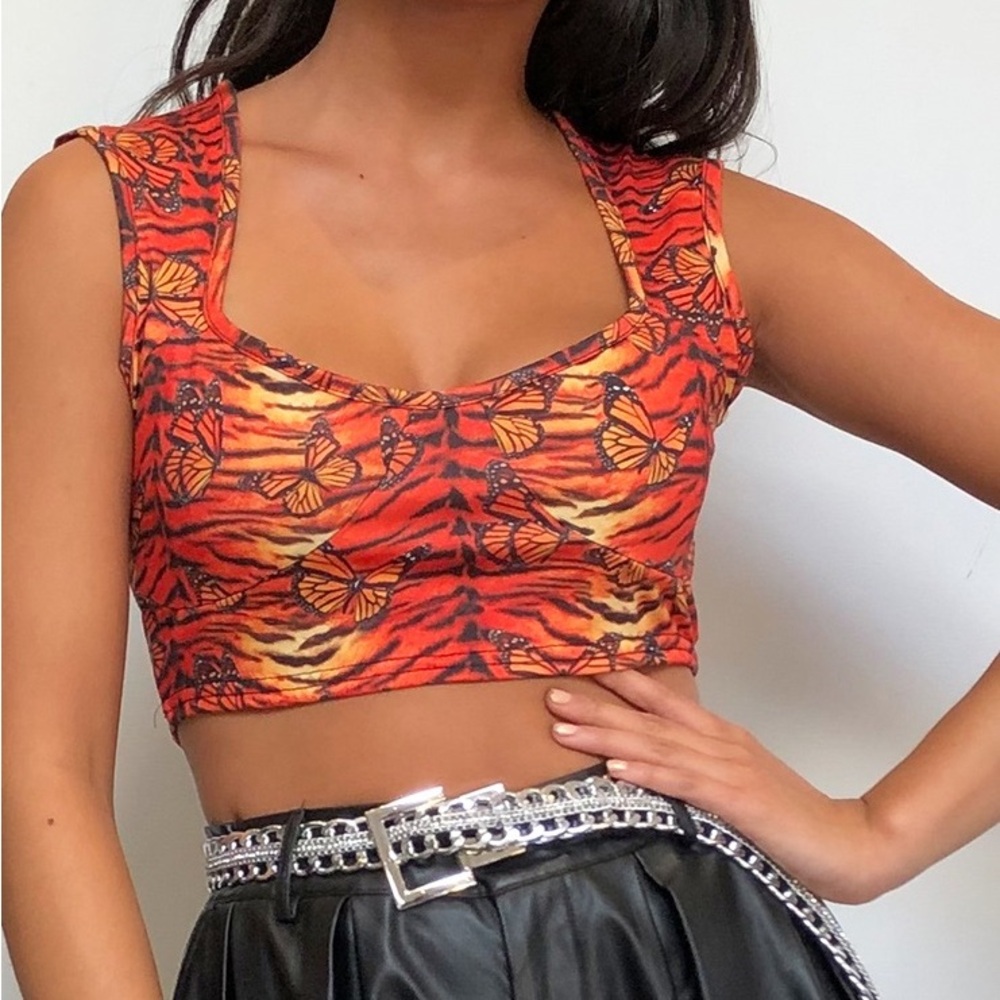 W Orange Pretty Little Thing Tiger Butterfly Cup Detail Crop Top Size 2 |A25